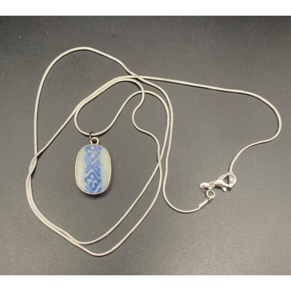 Vintage Blue White Porcelain Shard Pendant Necklace Sterling Silver Bezel 30" - Picture 2 of 7